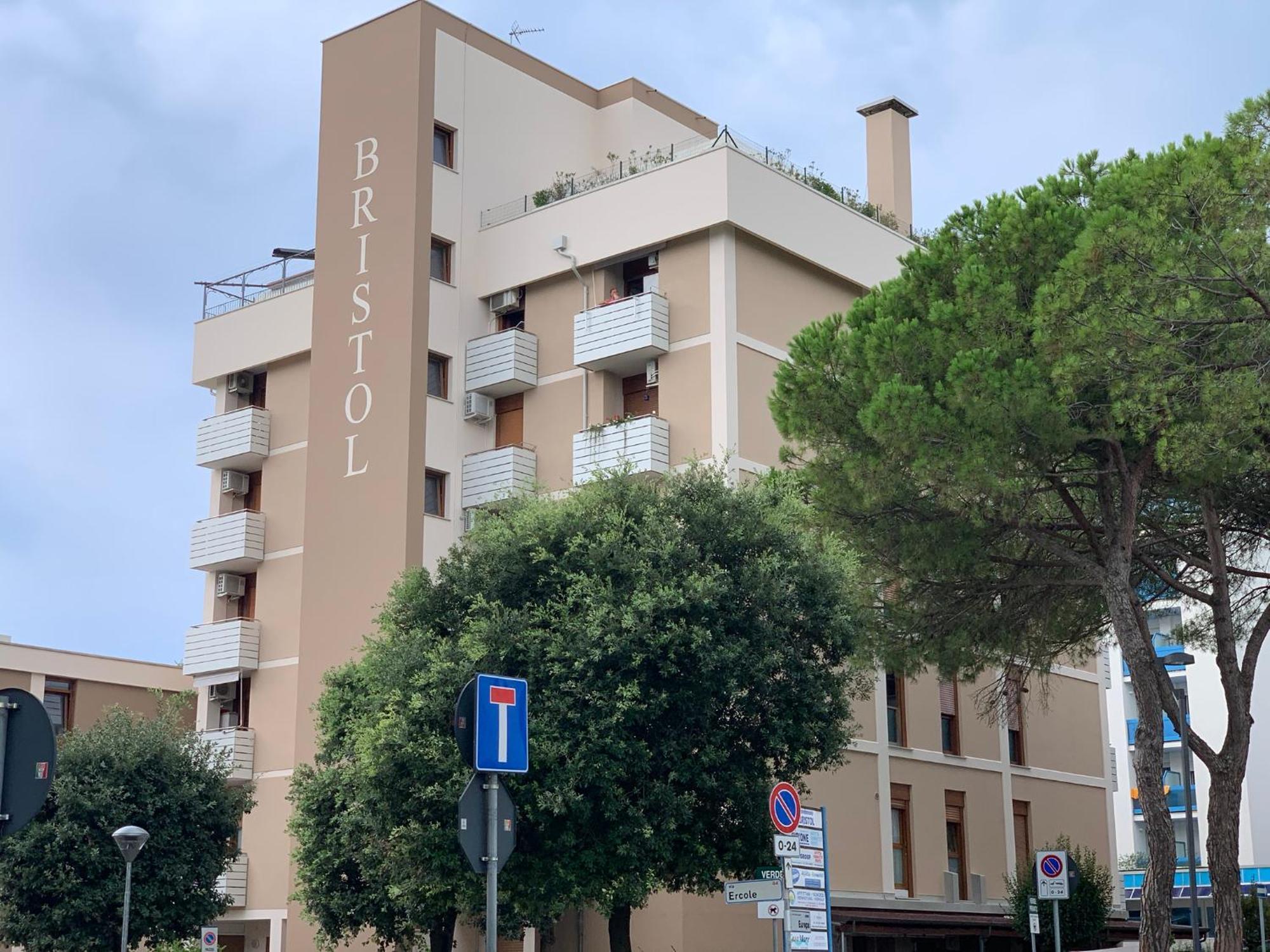 Residence Bristol Bibione Exteriör bild